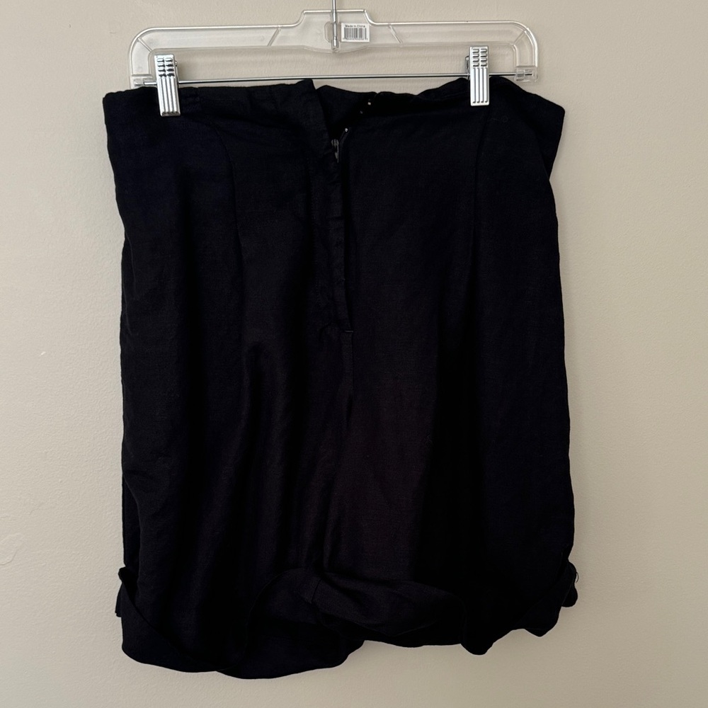 Melanie Lyne Black High-Waisted Shorts